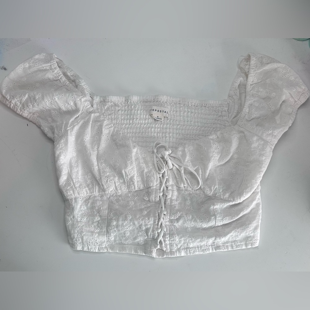 Aeropostale White Floral Embroidered Crop Top